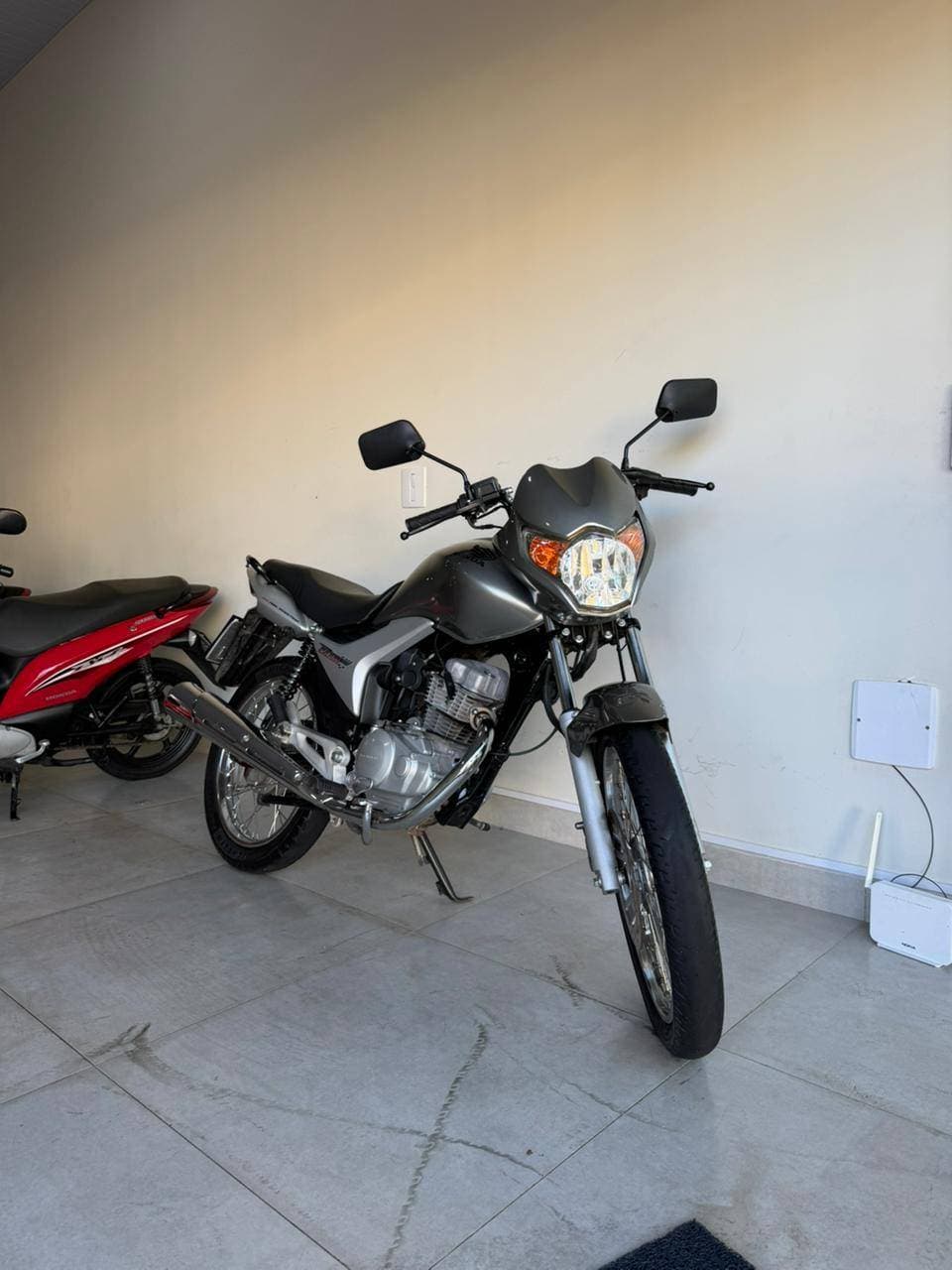 HONDA TITAN 150 - foto 1